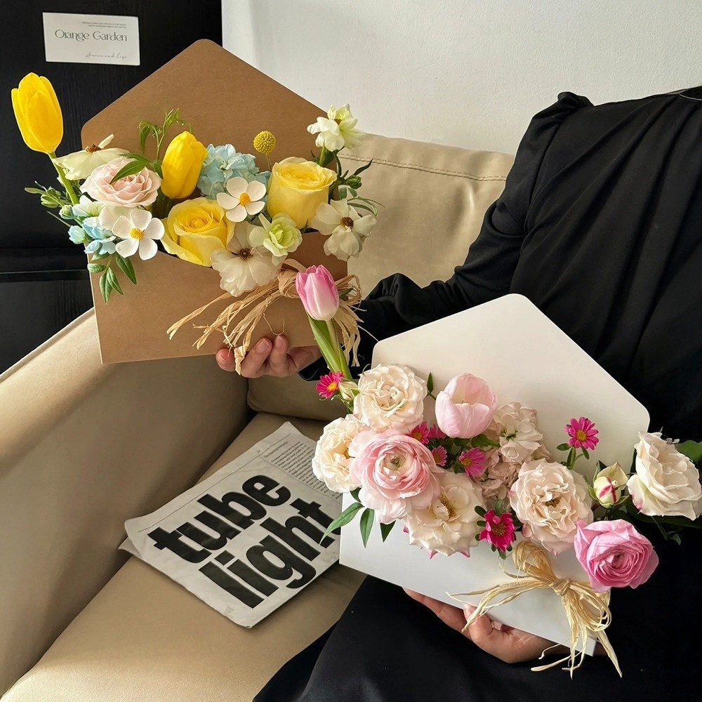 Envelope Shaped Cardboard Flow - đánh giá và giá Florist Supply Paper